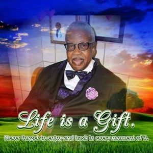 Meet your Posher, Adrianne